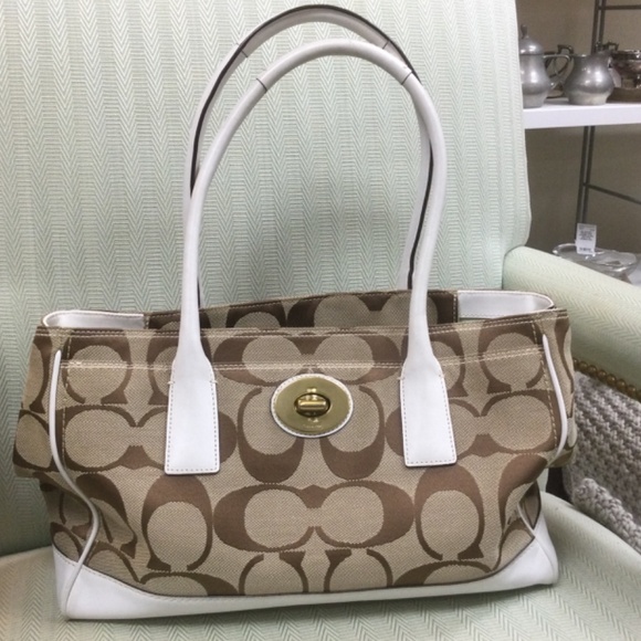 Vintage Coach Hand Bag(Madeline Tote in Signature fabric) - Picture 5 of 9
